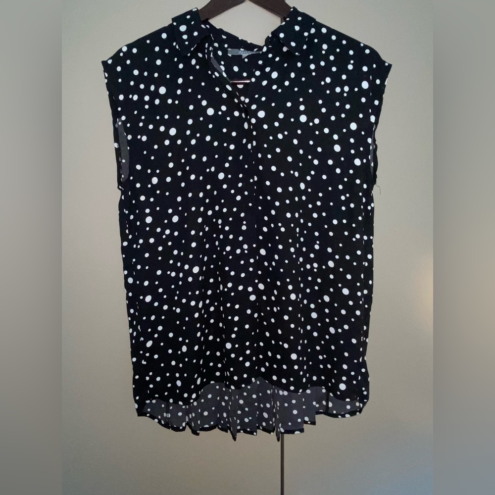 Women’s button down polka dot top